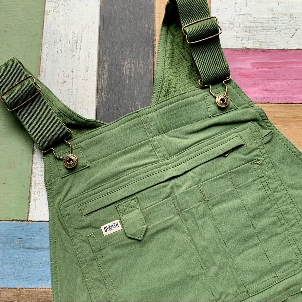 NWT Duluth Medium x29L Heirloom Gardening Lined Bib Overalls Bronze Green Bibs